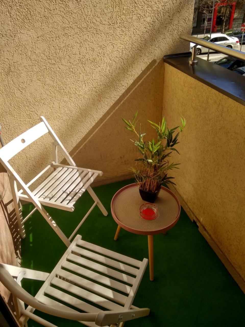 ! Promo! Central Evergreen Studio - Free Public Parking-Fast Wi-Fi Novi Sad Exteriör bild